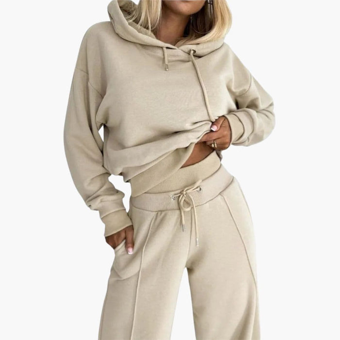 Ensemble deux pièces pour femme avec haut à capuche