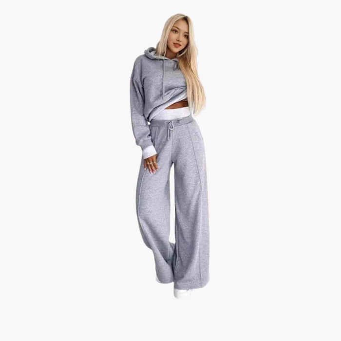Ensemble pour femme avec sweat à capuche et pantalon ample