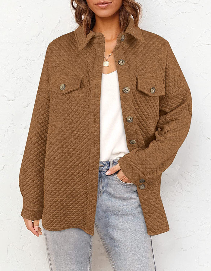 Veste-chemise matelassée pour femme avec poches poitrine à boutons sur le devant