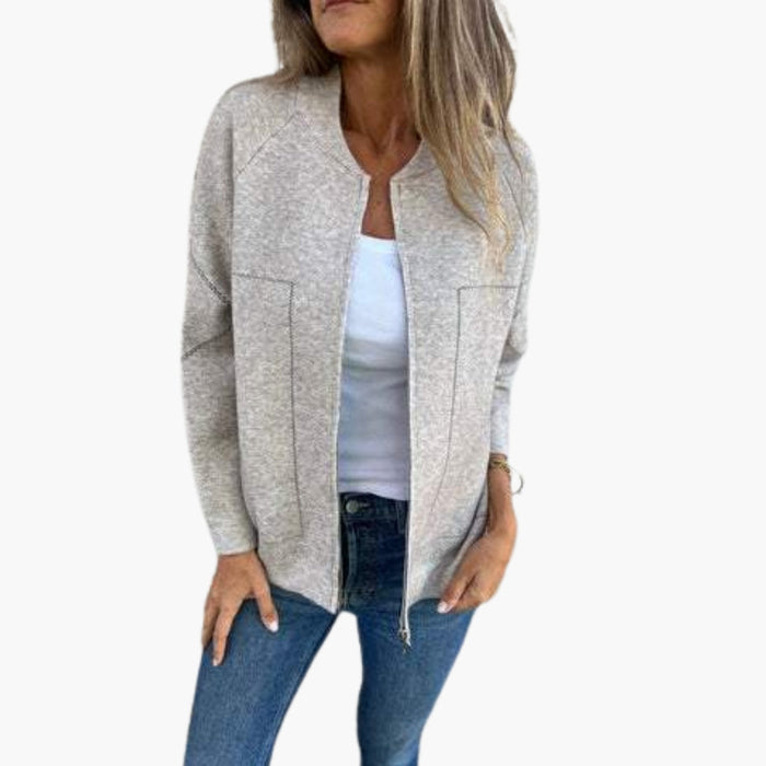 Damenjacke mit Rundhalsausschnitt und Seitentaschen