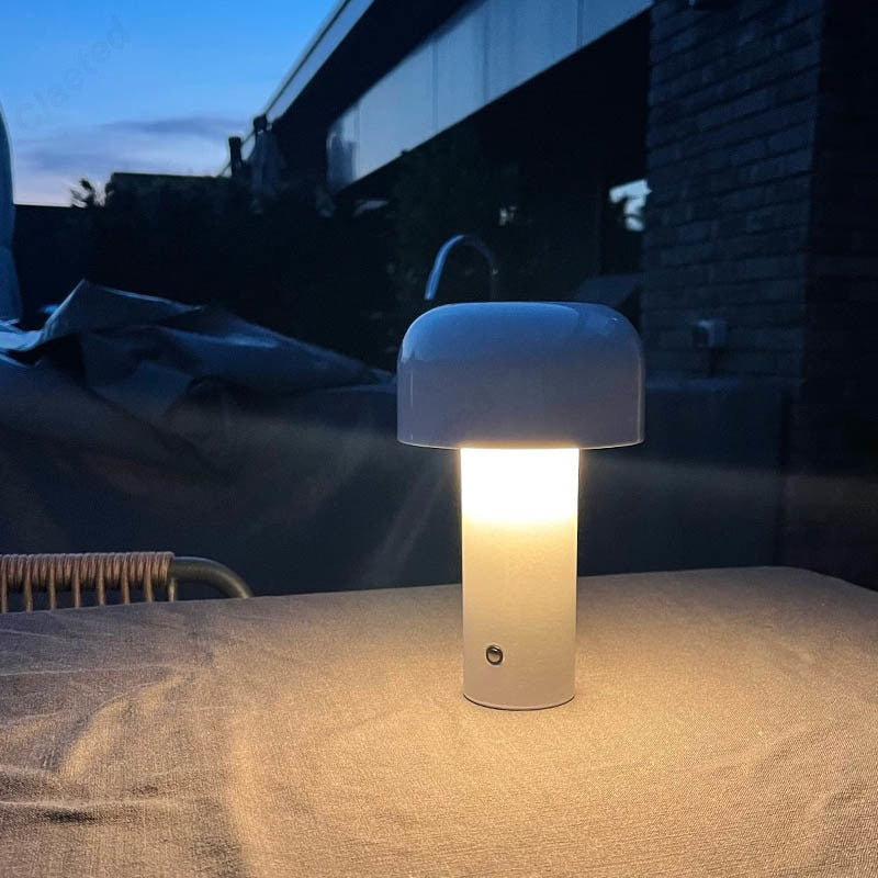 Bærbar LED Nattbordslampe med Berøringskontroll