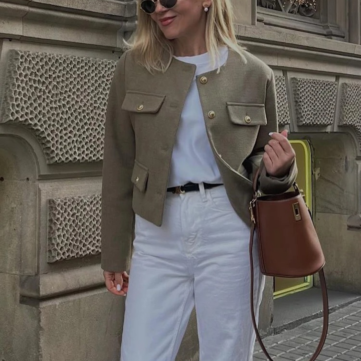 Damejakke med Elegant Revers – Stilfull og Komfortabel