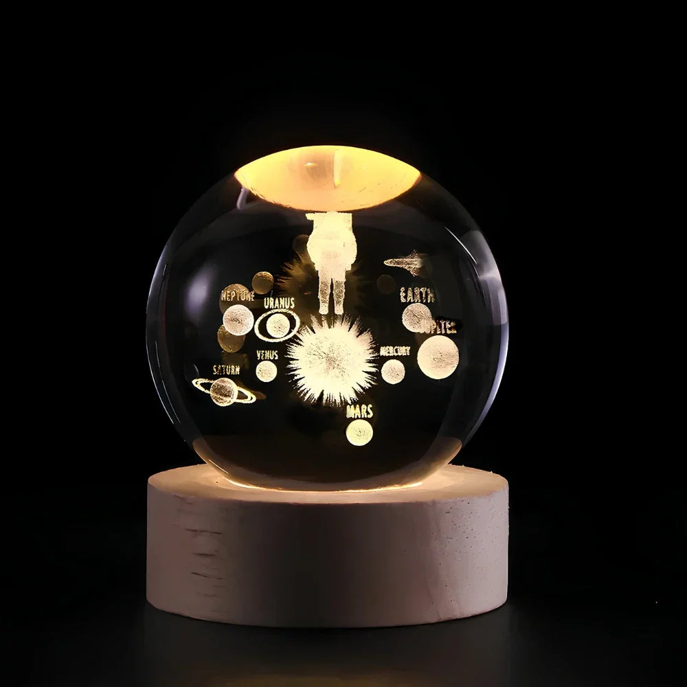 Dekorativ Lampe med 3D-gravert Krystallkule