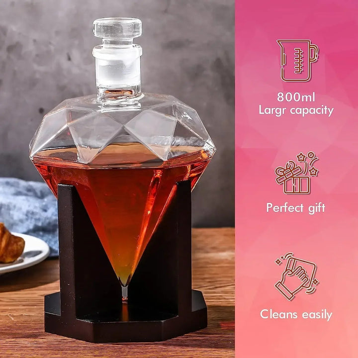 Elegant Diamantformet Whisky Karaffel for Menn med Treholder