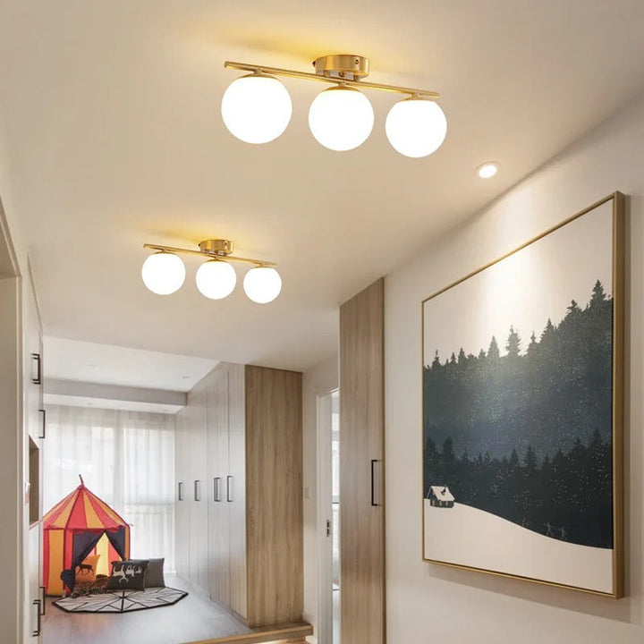 Elegant Glasskule Taklampe – Moderne Belysning for Hjemmet