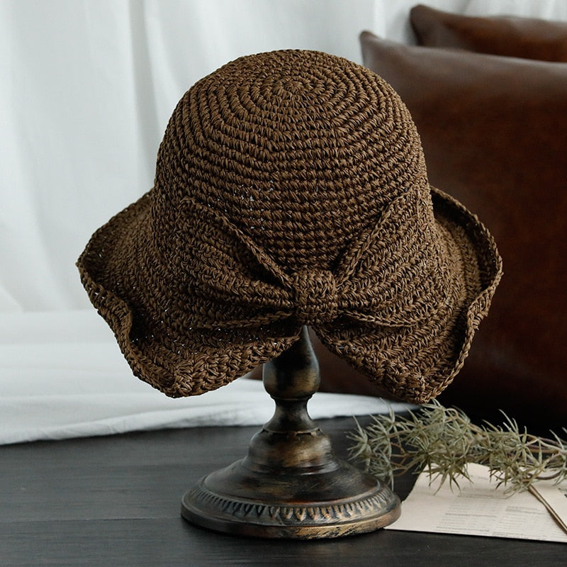 Elegant hatt for kvinner med bred brem