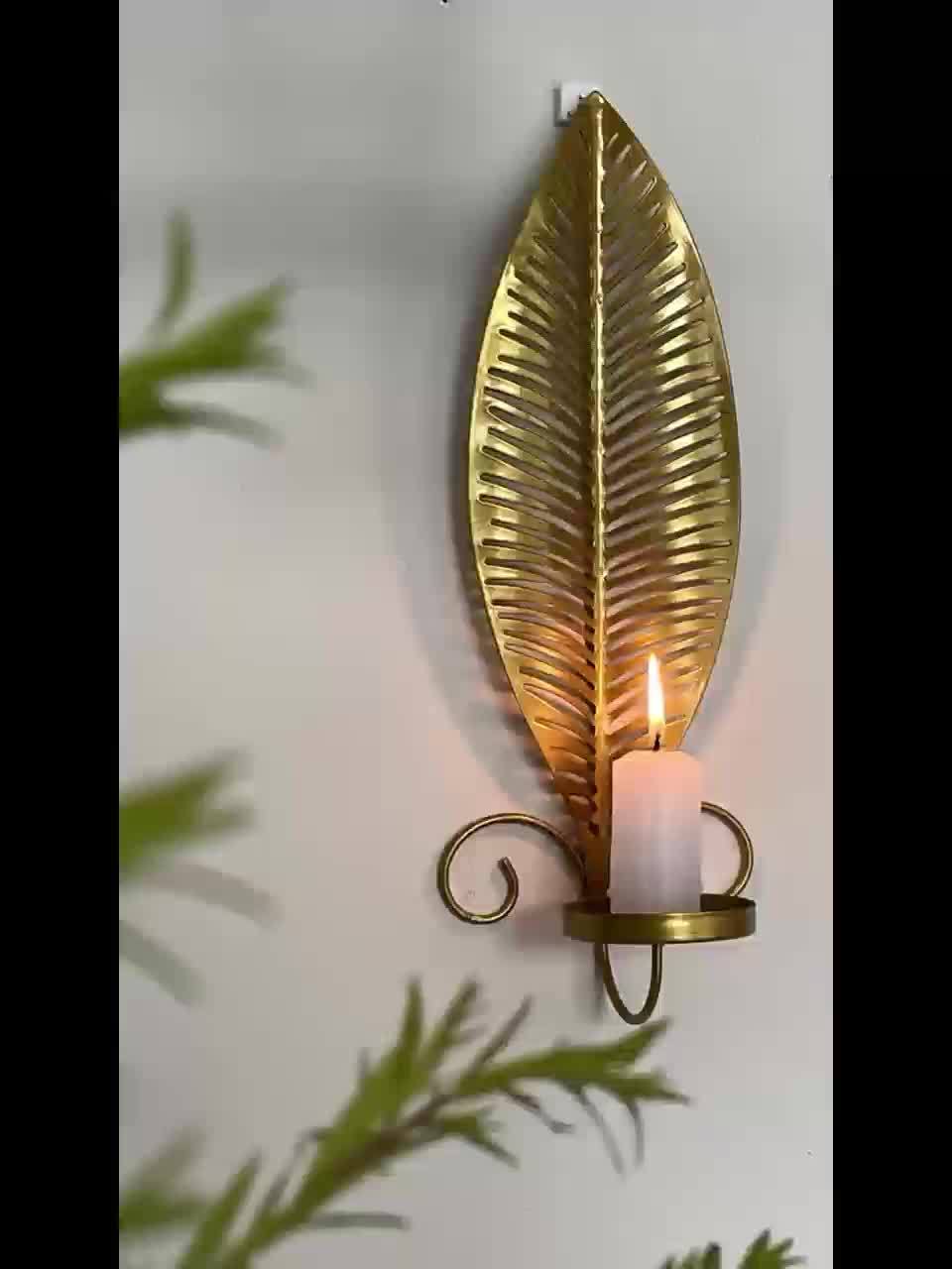 Elegant Vegglampe med Bladdesign for Stilig Interiør