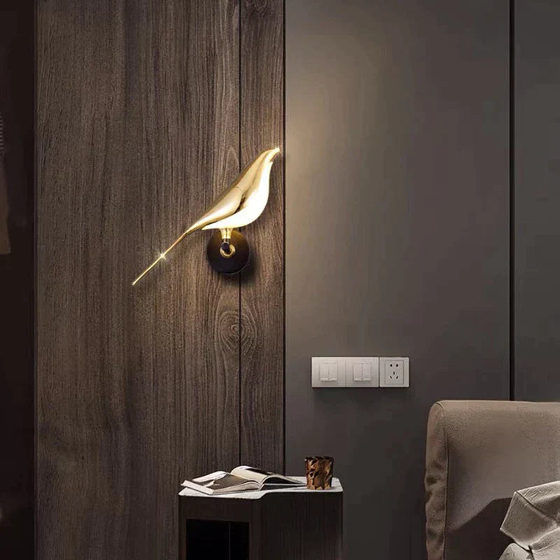 Elegant Vegglampe med Justerbart Lys for Et Hjem Fullt av Atmosfære