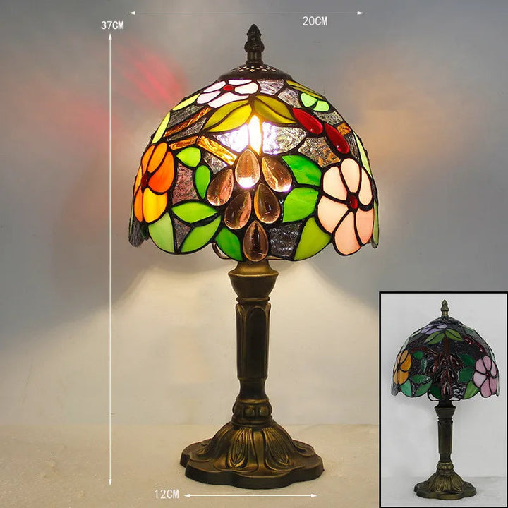 Bordlampe med Fargerik Design og Fleksibel Lyssetting