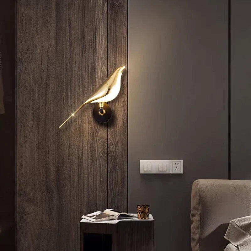 Vegglampe med Unikt Fugledesign for Stue og Optimal Belysning