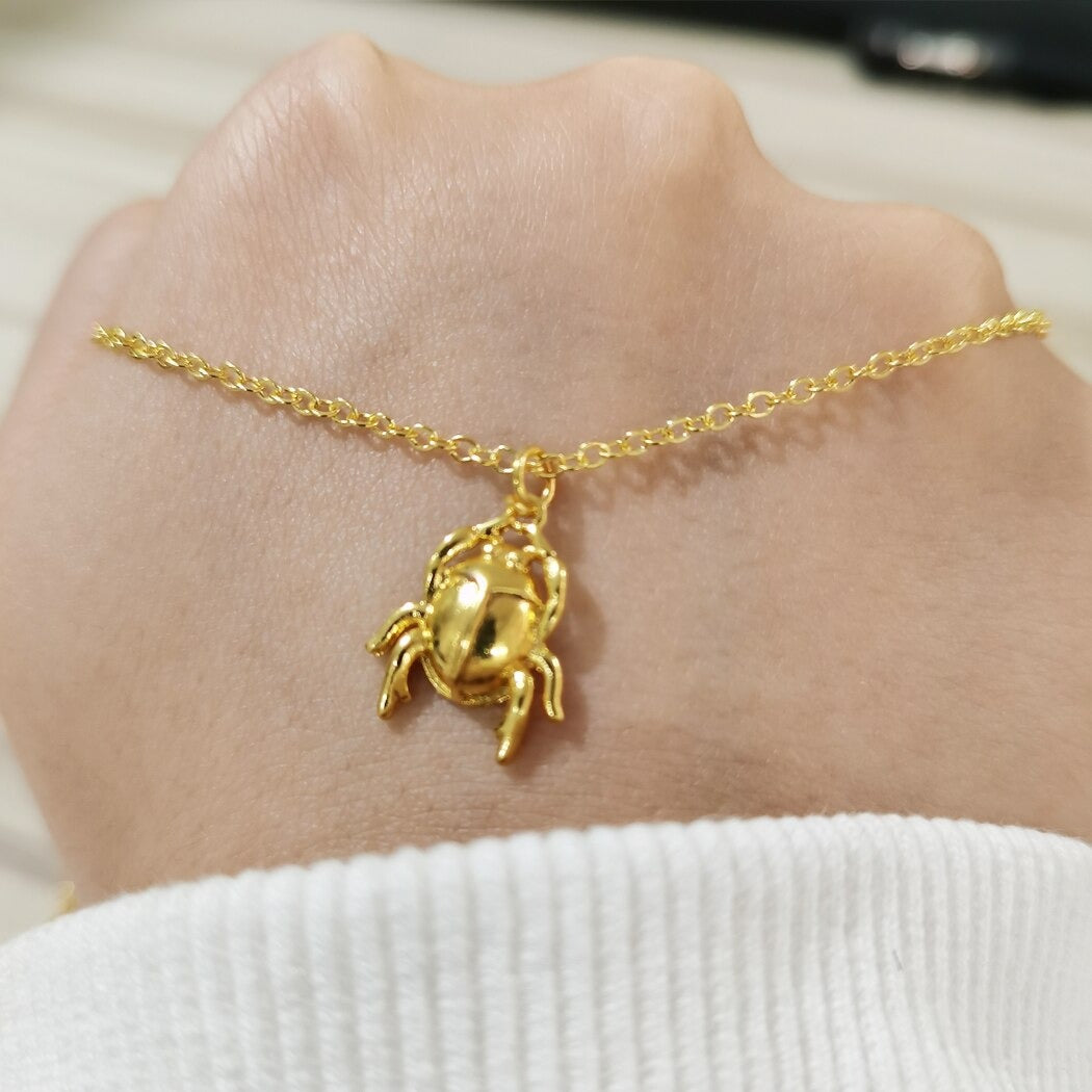 Glamorøst Bille Amulett Halskjede for Kvinner