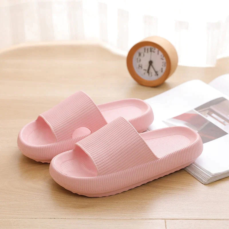 Herreslippers: Robust Komfort for Aktive Dager