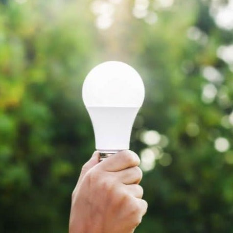 LED Nødlyspære for Trygghet i Hjemmet – Energieffektiv Belysning