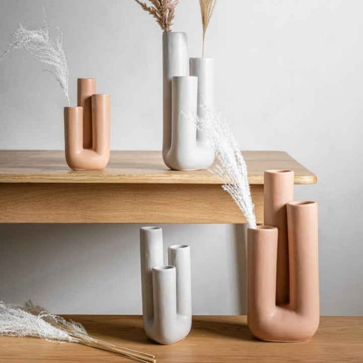 Moderne Dekorativ Vase: Elegant Trerørs Design for Hjemmet