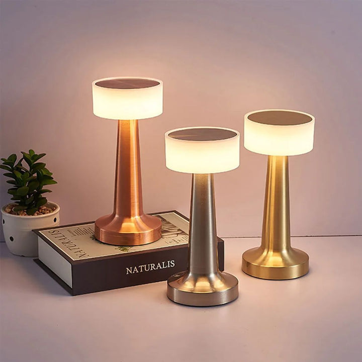 Retro Bordlampe – Dimbar Elegance for Hjem og Kontor