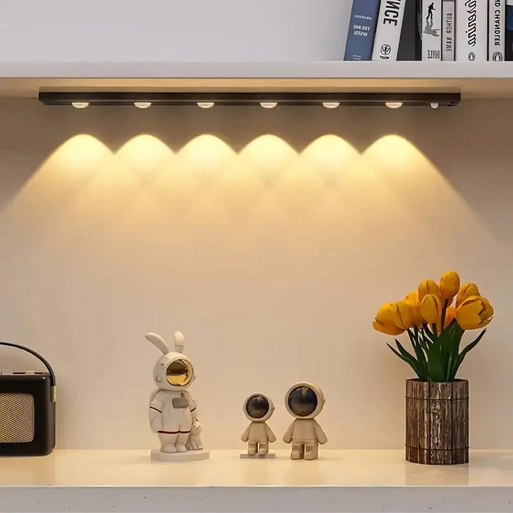 LED Lys Under Skap med Bevegelsessensor – Intelligent Belysning