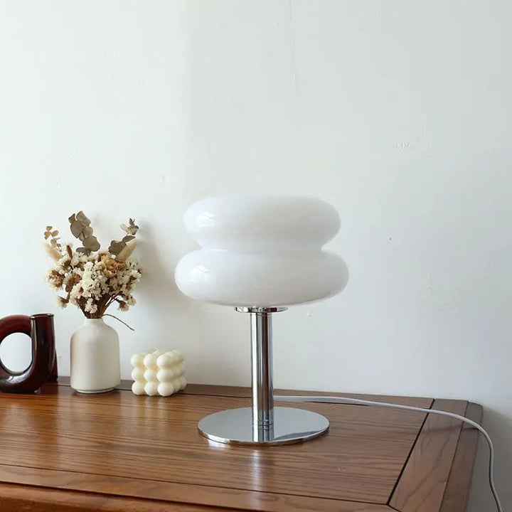 Stilren Bordlampe for Interiør – Ikonisk Bauhaus-design