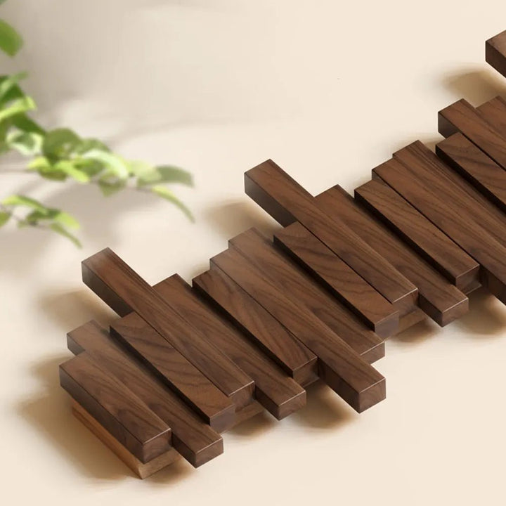 Elegant Veggmontert Kleshenger med Sammenleggbare Magnetiske Kroker